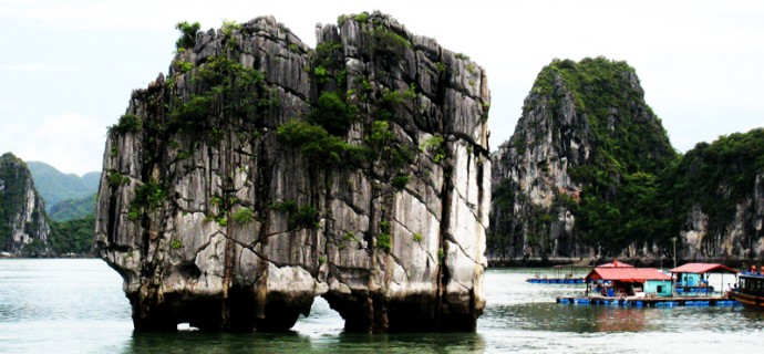 Dinh Huong islet - Halong Bay